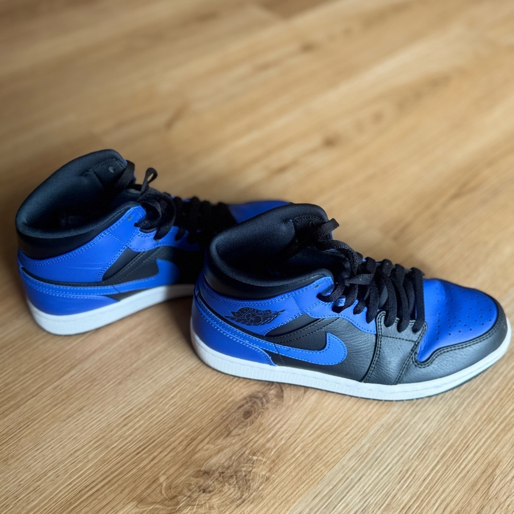 Nike Air Jordan 1 Mid “Hyper Royal”, Men’s Size 9